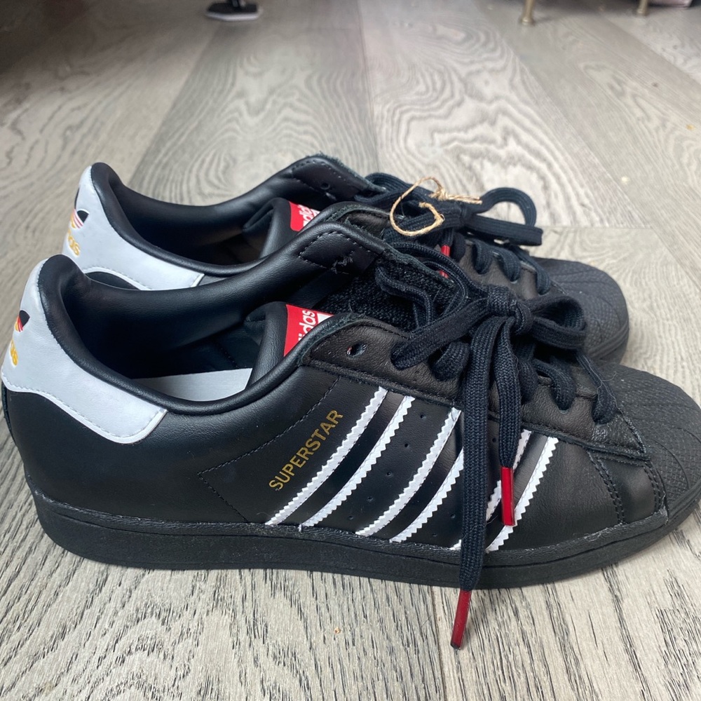 adidas sneakers black🖤